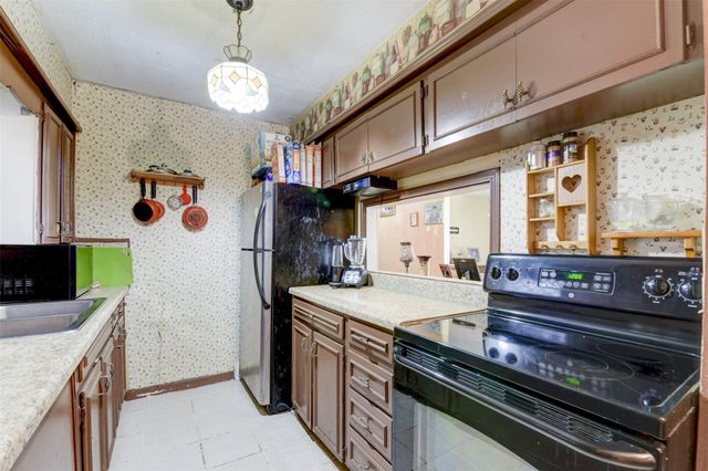 1202 Hunter Drive, Texas City, TX 77590