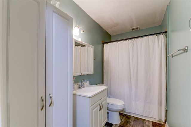 1202 Hunter Drive, Texas City, TX 77590