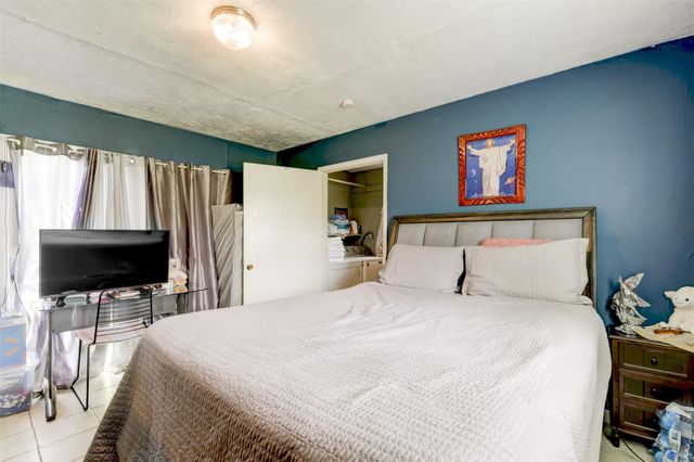 1202 Hunter Drive, Texas City, TX 77590