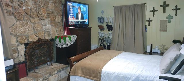 1202 Hunter Drive, Texas City, TX 77590