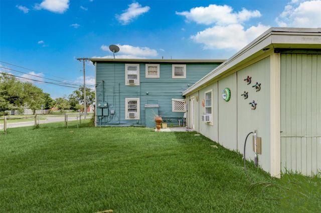 1202 Hunter Drive, Texas City, TX 77590