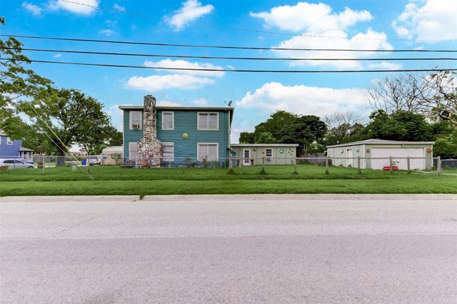 1202 Hunter Drive, Texas City, TX 77590