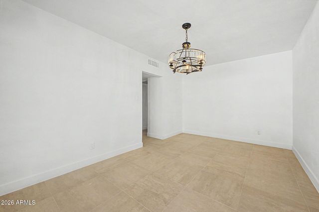 5828 W MORTEN Avenue, Glendale, AZ 85301