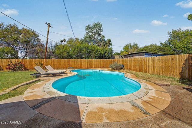 5828 W MORTEN Avenue, Glendale, AZ 85301