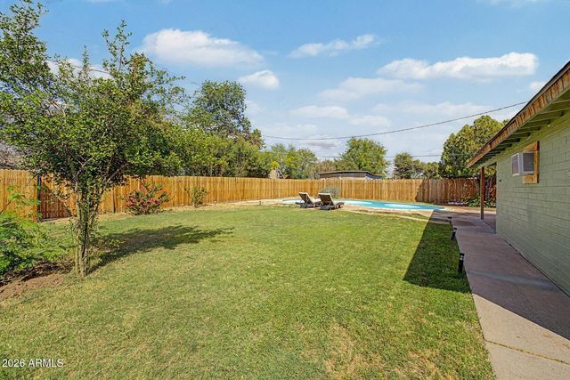 5828 W MORTEN Avenue, Glendale, AZ 85301