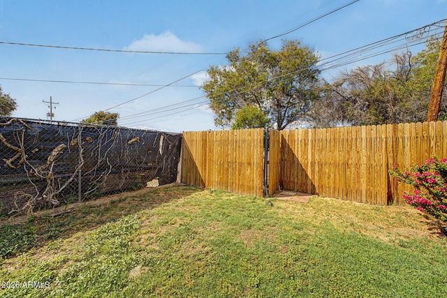 5828 W MORTEN Avenue, Glendale, AZ 85301