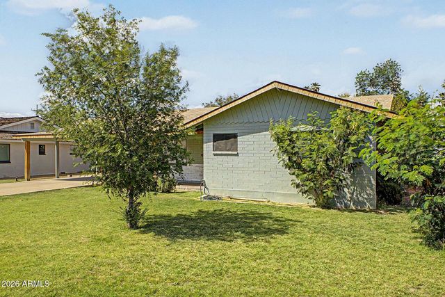 5828 W MORTEN Avenue, Glendale, AZ 85301