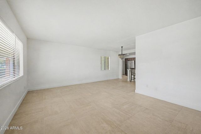 5828 W MORTEN Avenue, Glendale, AZ 85301