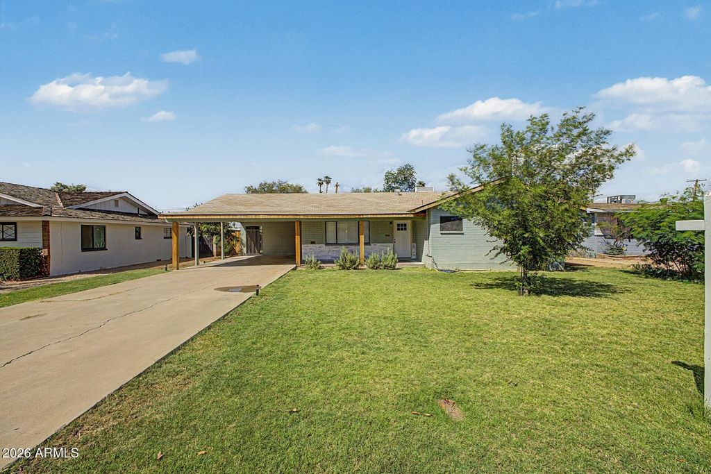 5828 W MORTEN Avenue, Glendale, AZ 85301