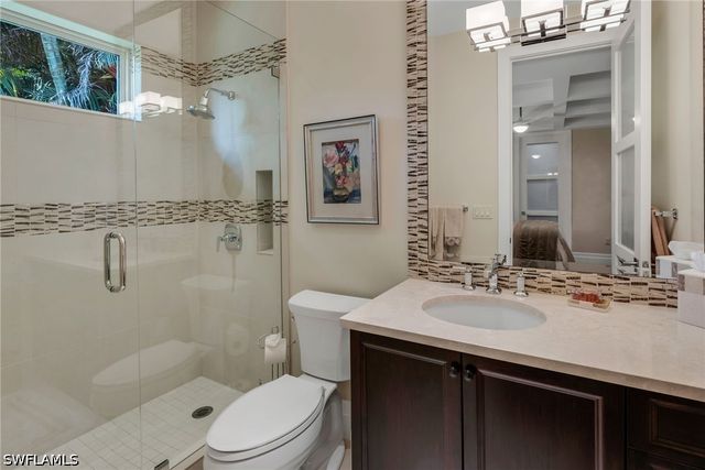 384 Edgemere WAY E, Naples, FL 34105