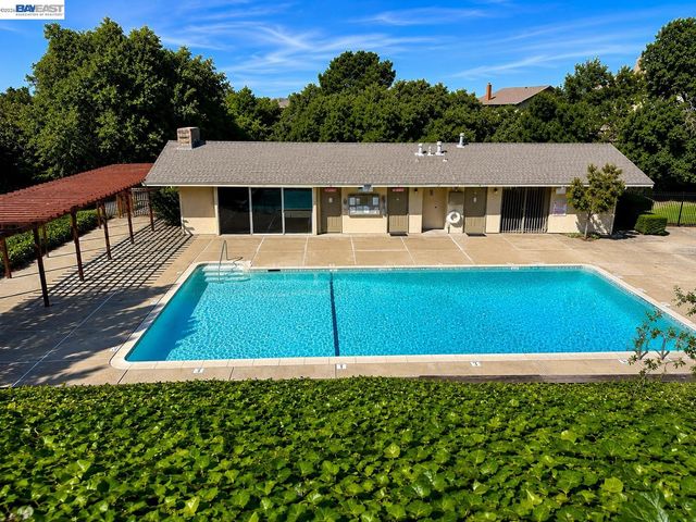1223 Marionola Way, Pinole, CA 94564