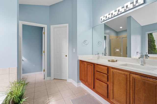 2008 Crooked Tree Court, Mchenry, IL 60050