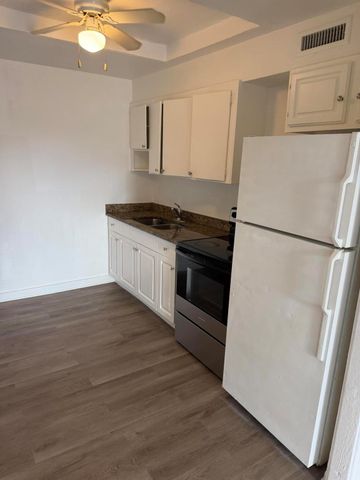 245 SW 14th Avenue, Delray Beach, FL 33444