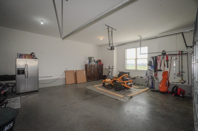 529 Clearview Rd, Cottontown, TN 37048