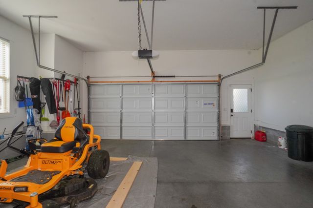 529 Clearview Rd, Cottontown, TN 37048