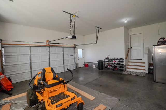 529 Clearview Rd, Cottontown, TN 37048