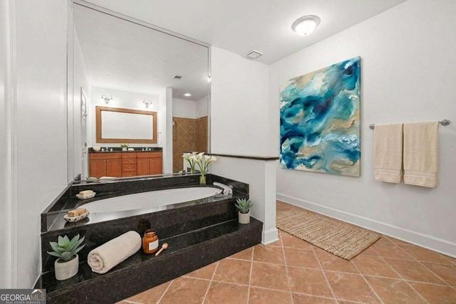 3071 Lenox Road NE 11, Atlanta, GA 30324