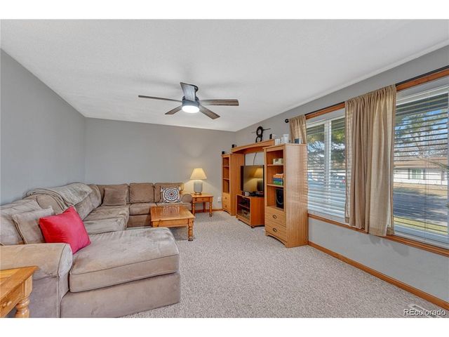 1786 Wintergreen Pl, Loveland, CO 80537
