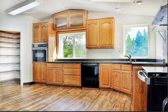 195 Turnagain Drive, Selma, OR 97538