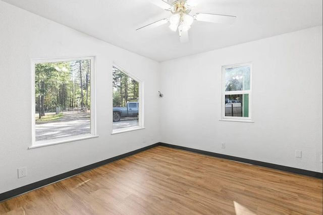 195 Turnagain Drive, Selma, OR 97538