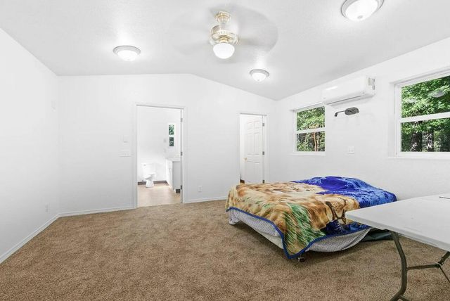 195 Turnagain Drive, Selma, OR 97538