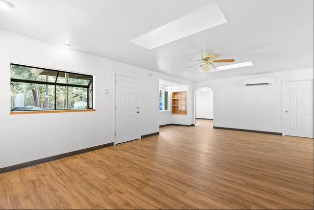 195 Turnagain Drive, Selma, OR 97538