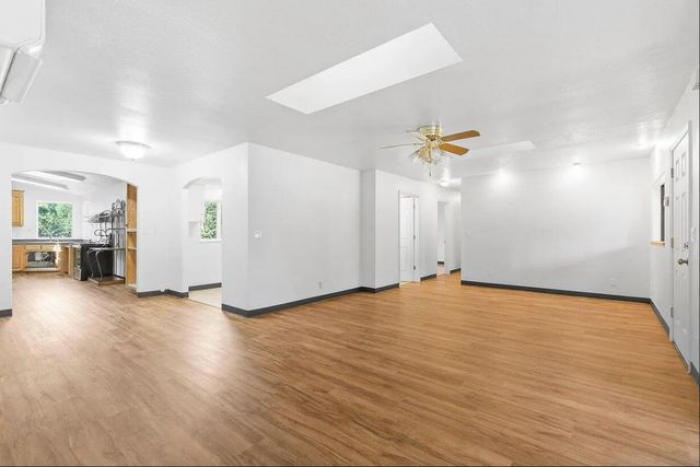 195 Turnagain Drive, Selma, OR 97538