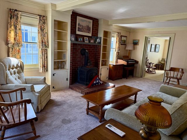 16 Pauline St, New Bedford, MA 02740