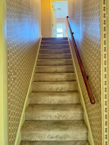 16 Pauline St, New Bedford, MA 02740