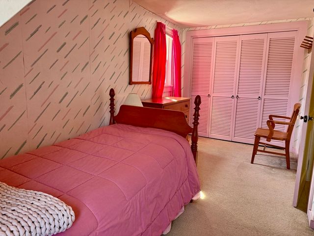 16 Pauline St, New Bedford, MA 02740