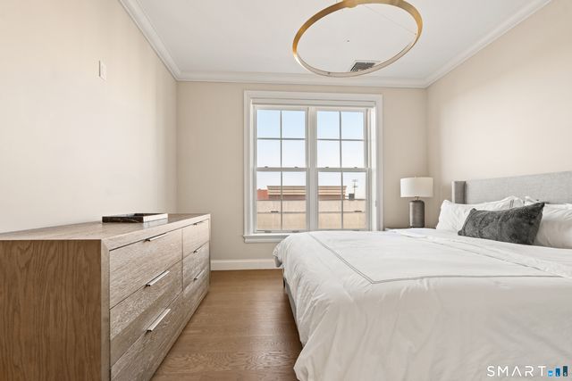 85 Memorial Road APT 411, West Hartford, CT 06107