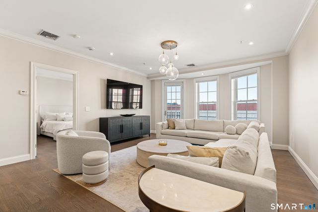 85 Memorial Road APT 411, West Hartford, CT 06107