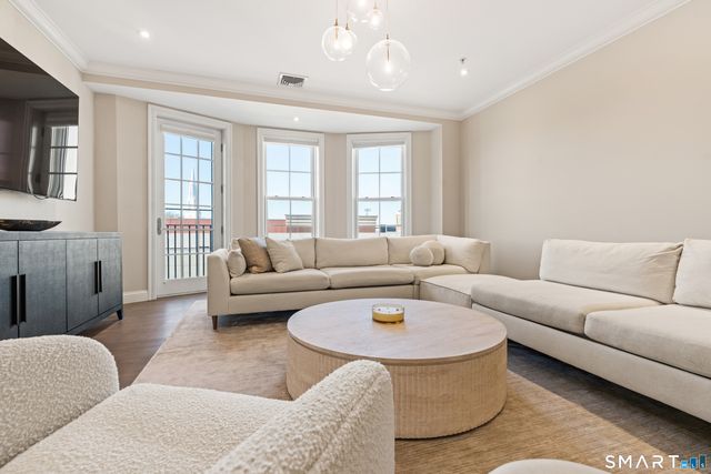 85 Memorial Road APT 411, West Hartford, CT 06107