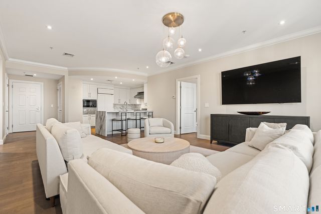 85 Memorial Road APT 411, West Hartford, CT 06107