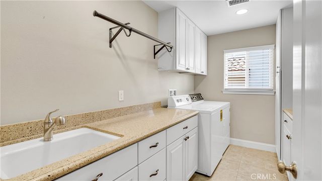 475 S Laureltree, Anaheim Hills, CA 92808