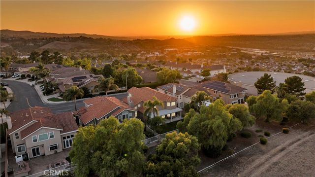 475 S Laureltree, Anaheim Hills, CA 92808