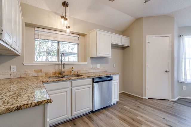 5024 Prairie Creek Trail, Fort Worth, TX 76179