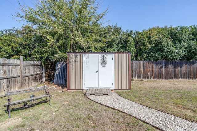 5024 Prairie Creek Trail, Fort Worth, TX 76179
