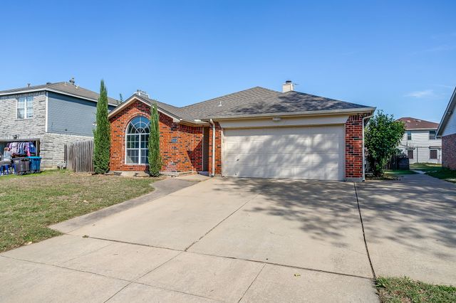 5024 Prairie Creek Trail, Fort Worth, TX 76179