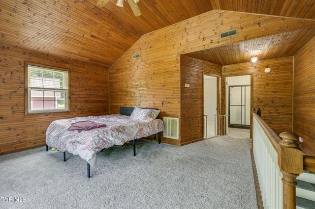 23270 Denton Valley Road, Abingdon, VA 24211