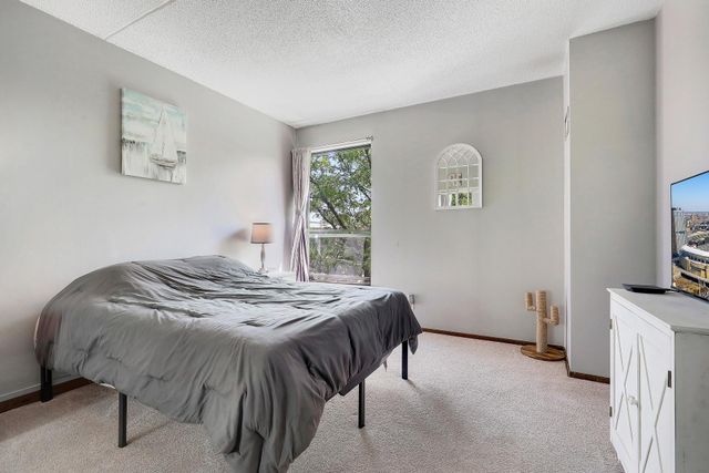 6710 Vernon Avenue S 406, Edina, MN 55436