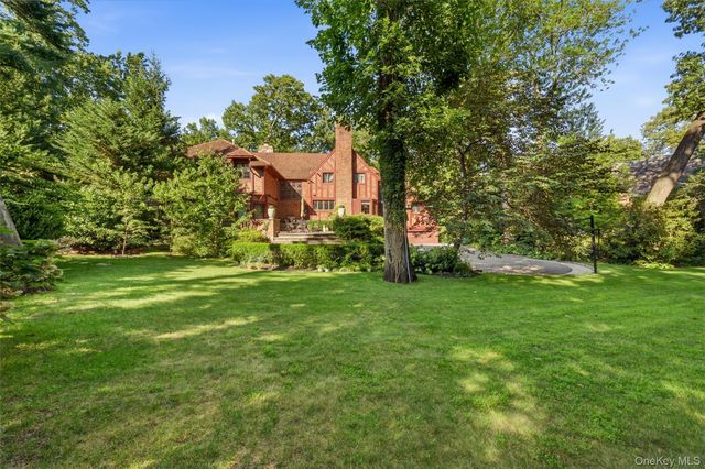 60 Wensley Drive, Great Neck, NY 11020
