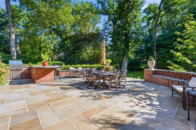 60 Wensley Drive, Great Neck, NY 11020