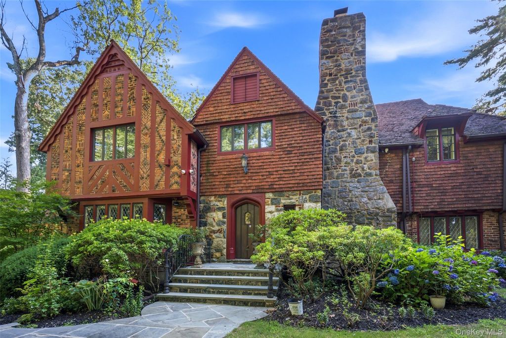 60 Wensley Drive, Great Neck, NY 11020 — exterior