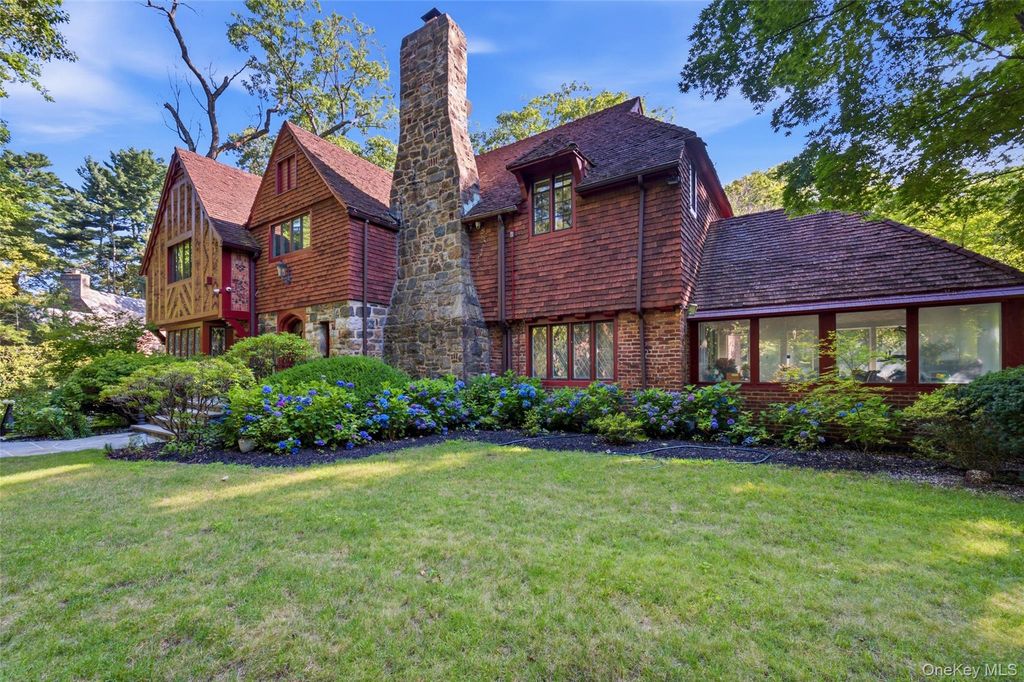 60 Wensley Drive, Great Neck, NY 11020 — photo 5