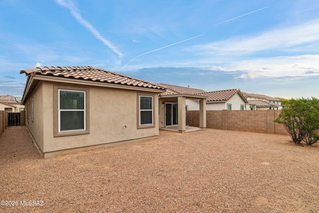 475 W Calle La Bolita, Sahuarita, AZ 85629