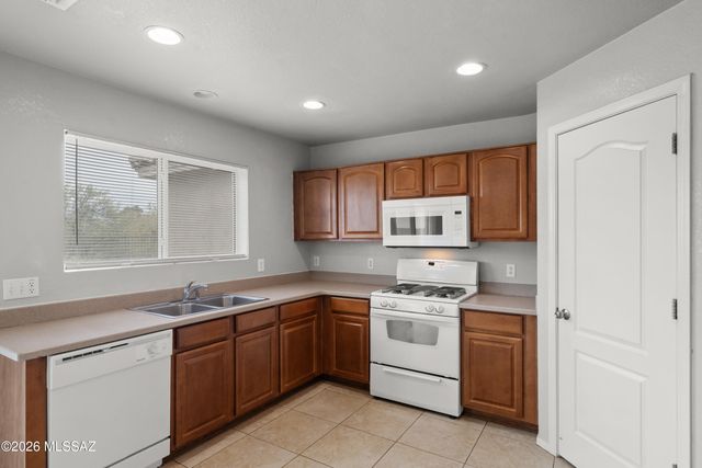 475 W Calle La Bolita, Sahuarita, AZ 85629