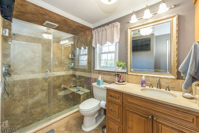 19 Caryn Place, Fairfield Twp., NJ 07004