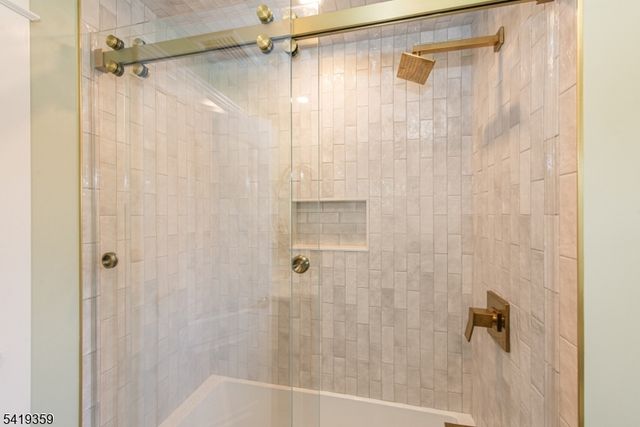 19 Caryn Place, Fairfield Twp., NJ 07004