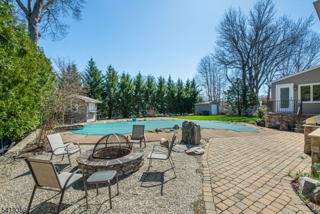 19 Caryn Place, Fairfield Twp., NJ 07004